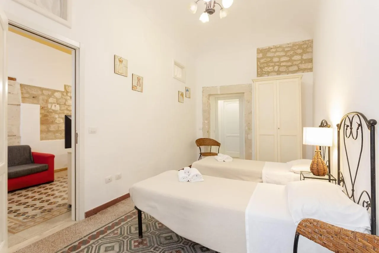 Salomone Apartments I By Wonderful Italy 시라쿠사