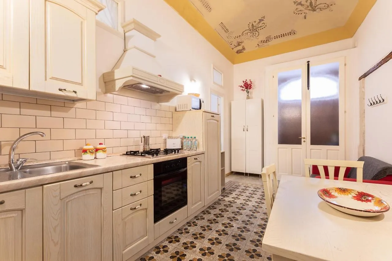 Salomone Apartments I By Wonderful Italy 시라쿠사